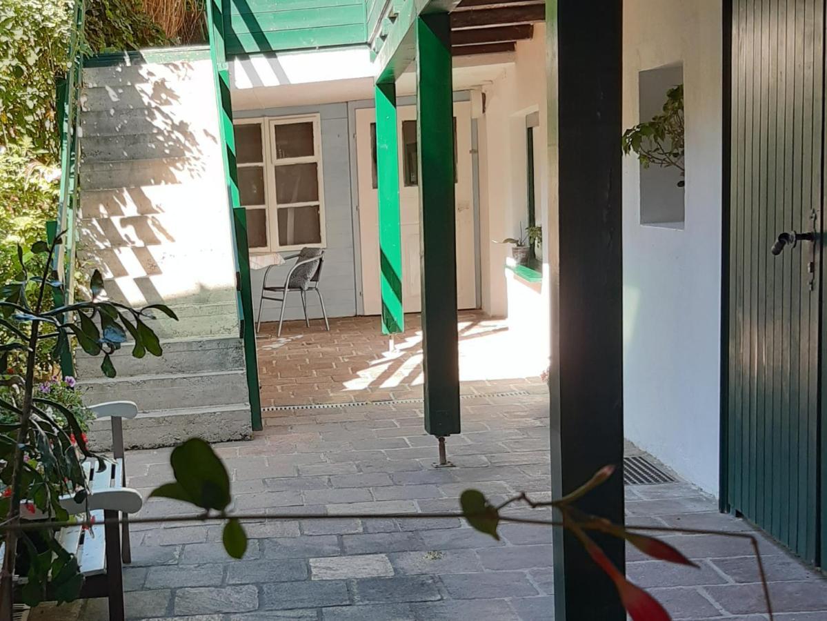 Studio In Altstadthaus Sankt Veit an der Glan Buitenkant foto